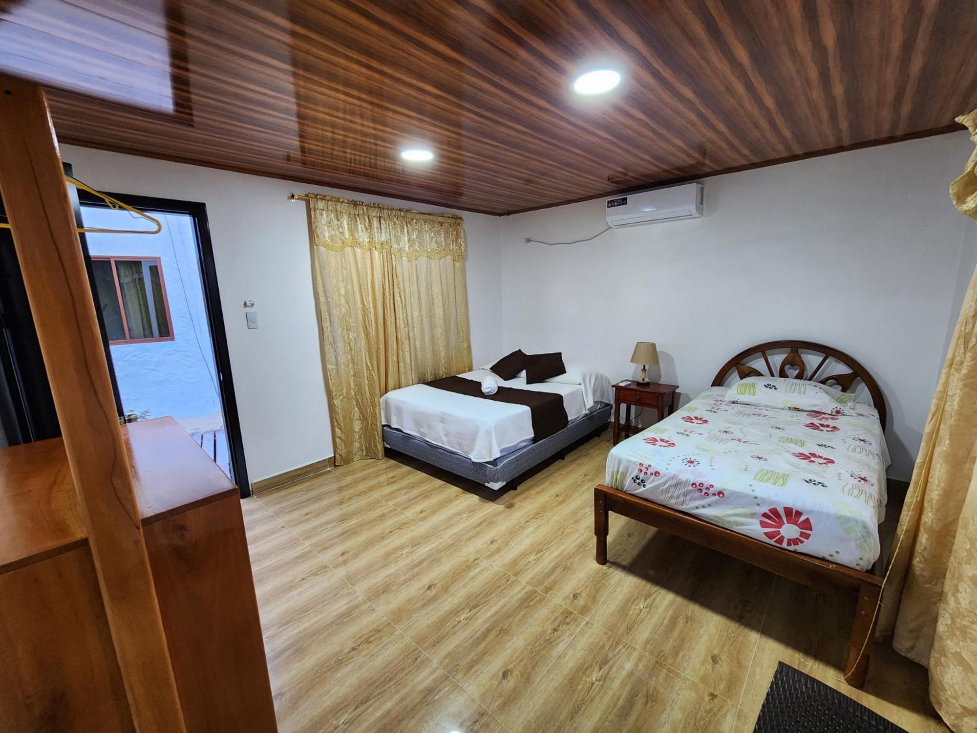Hotel La Jungla Пуерто Виламил Екстериор снимка