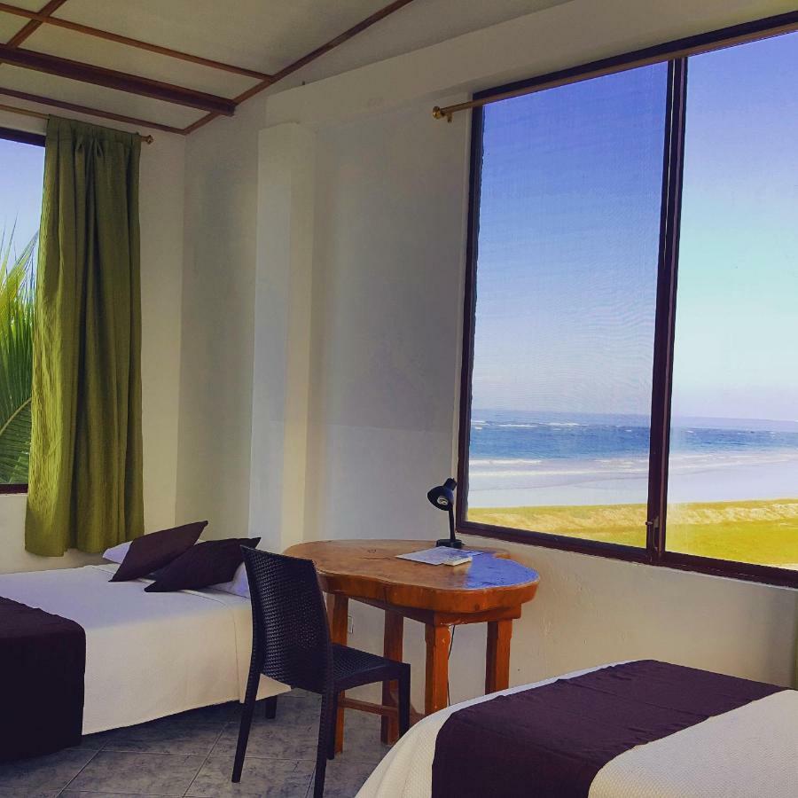 Hotel La Jungla Пуерто Виламил Екстериор снимка