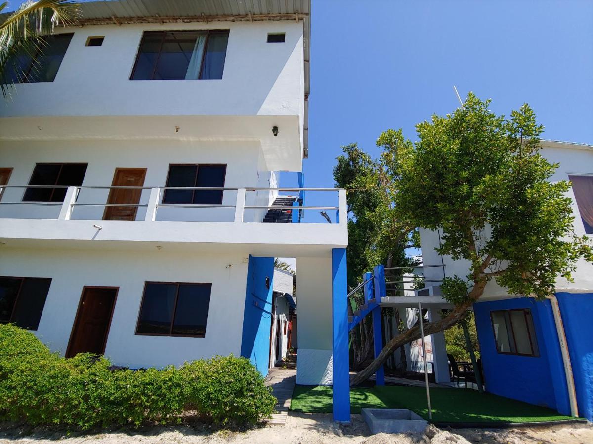Hotel La Jungla Пуерто Виламил Екстериор снимка